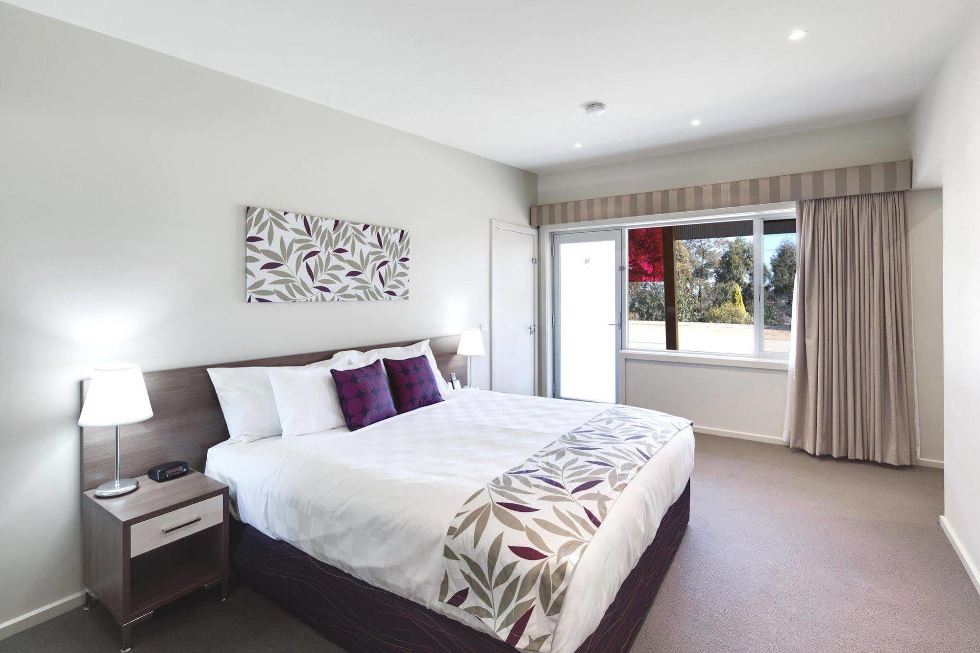 Drouin Motel Bagian luar foto