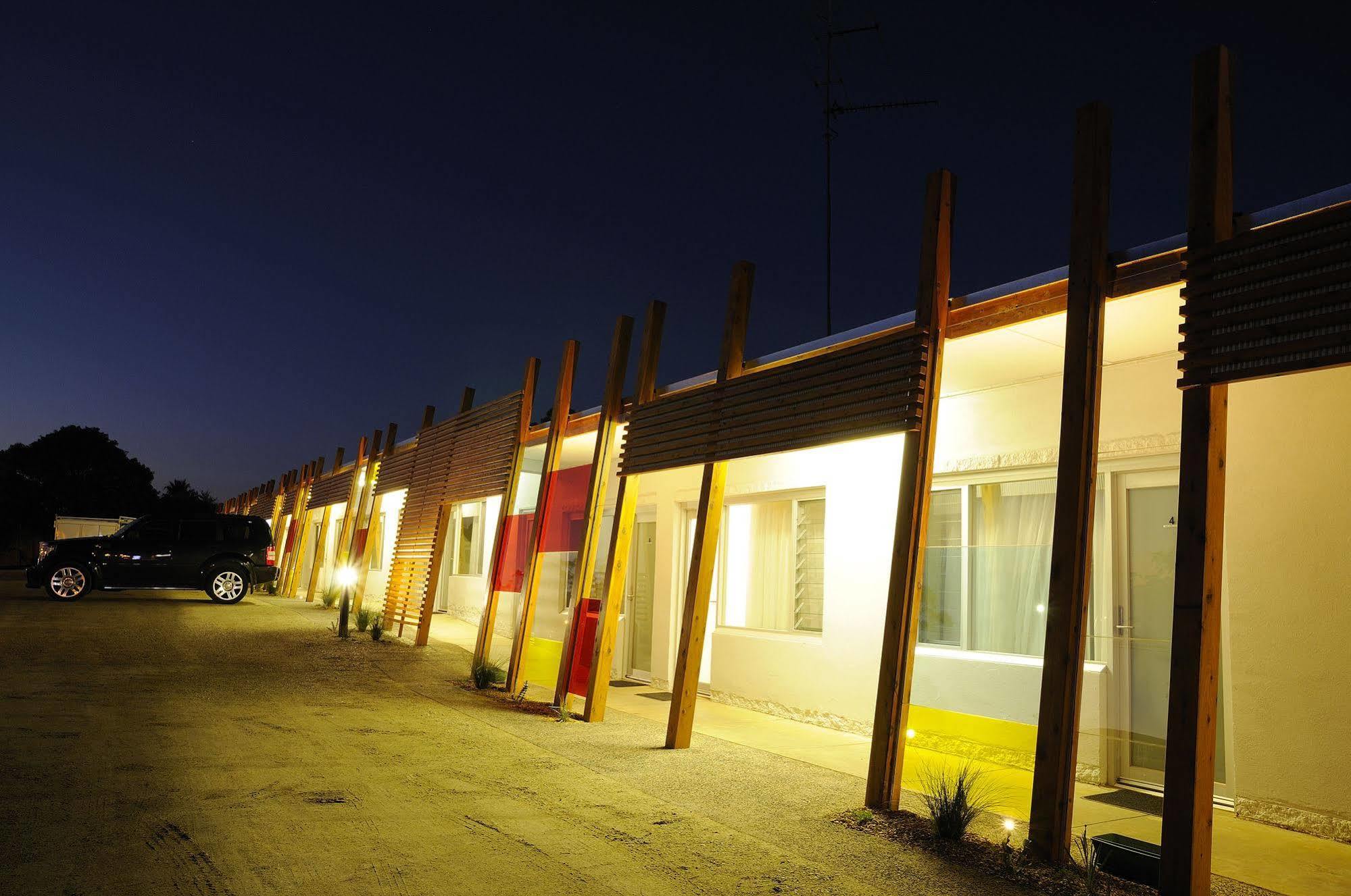 Drouin Motel Bagian luar foto