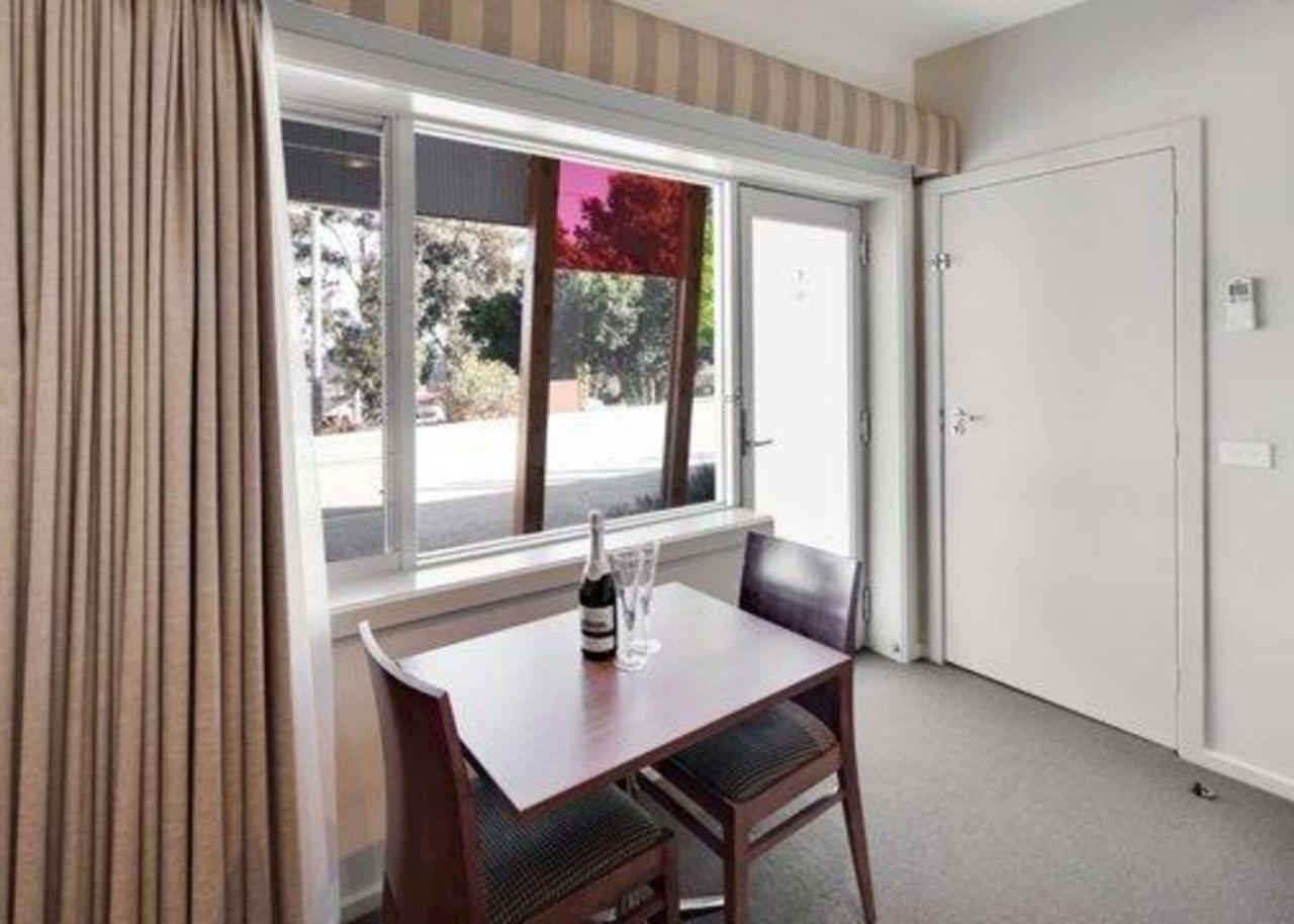 Drouin Motel Bagian luar foto