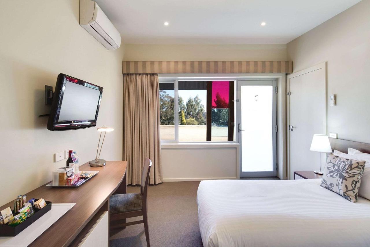 Drouin Motel Bagian luar foto